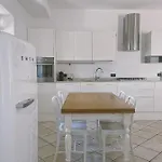 Casa Lobe - Charming In Village Centre Apartment *