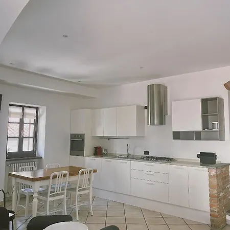 Casa Lobe - Charming In Village Centre *