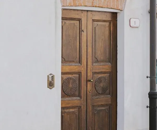Casa Lobe - Charming In Village Centre Apartment *